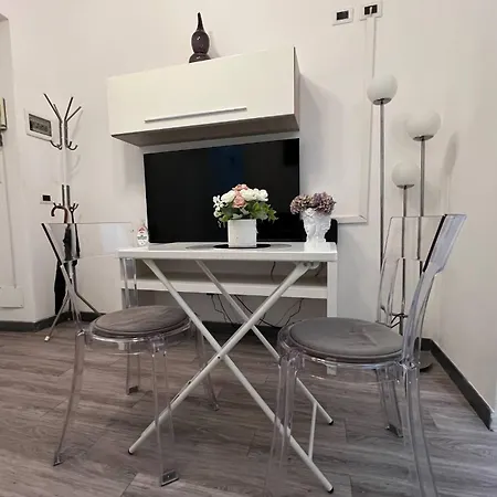 Cairoli 1 House G&b Colisee Nyaraló