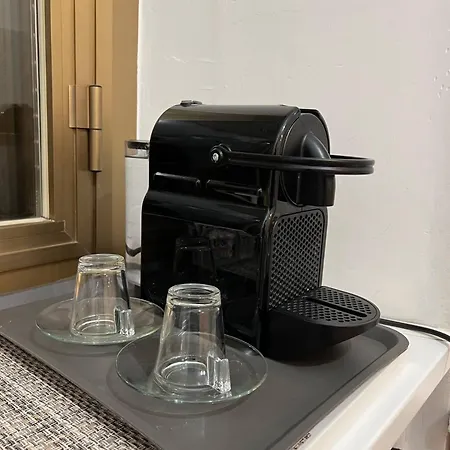 Cairoli 1 House G&b Colisee Nyaraló *