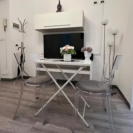 Cairoli 1 House G&b Colisee Nyaraló Róma