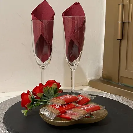 Cairoli 1 House G&b Colisee *