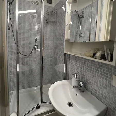 Cairoli 1 House G&b Colisee Nyaraló